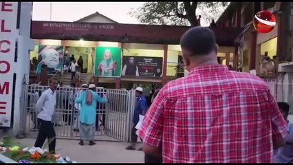 অপ্রাপ্তবয়স্ক মেয়ের বিয়ের গাড়ি আটকে হতবাক প্রশাসন - Cox's Bazar News - Channel 24