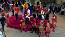 Cabinet ministers take part in vigil at Queen's coffin