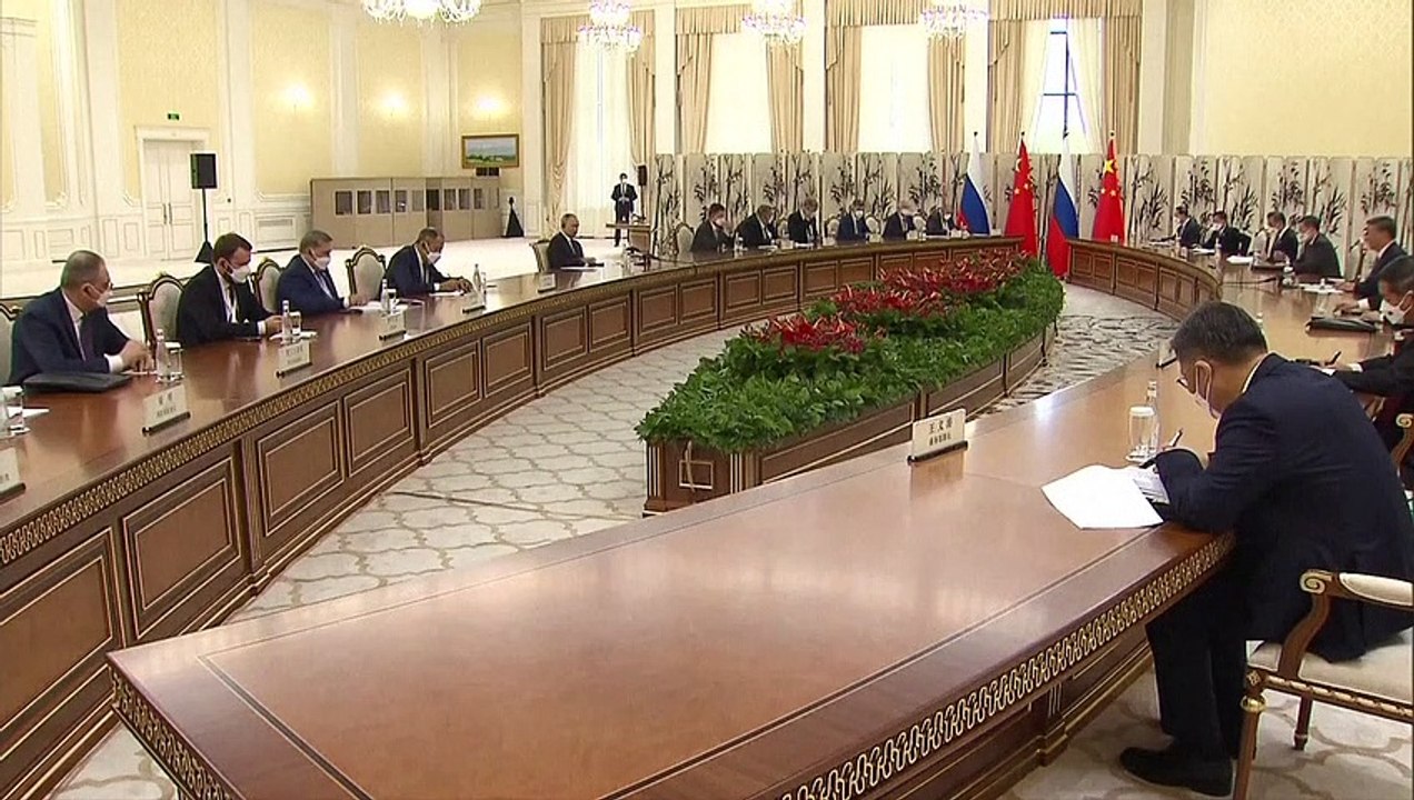 Xi e Putin se encontram no Uzbequistão
