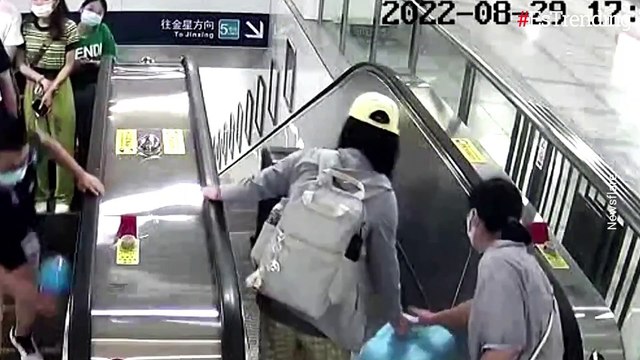 Maletín causó graves estragos en una escalera eléctrica de China
