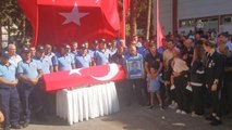 GAZİANTEP - Yangına müdahale ederken hayatını kaybeden itfaiyeci için cenaze töreni düzenlendi