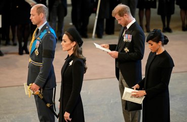 How did the Princess of Wales and Duchess of Sussex use jewellery to pay tribute to Queen Elizabeth and Princess Diana?