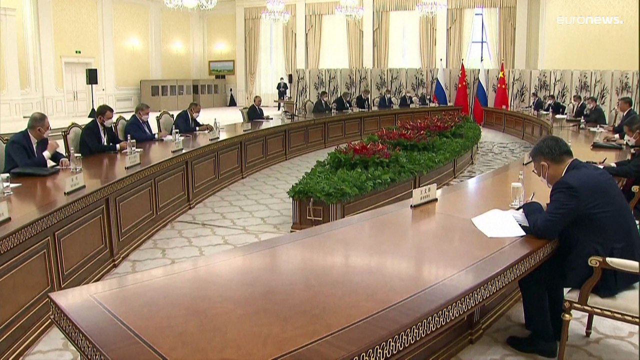 Uzbekistan, incontro tra Putin e Xi Jinping. Obiettivo creare un nuovo asset globale