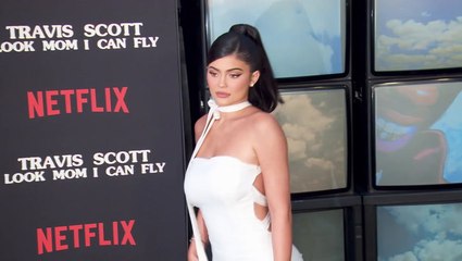 Kylie & Kris Jenner Mock Kendall’s Odd Cucumber Cutting Skills In New Video: ‘This Is Genetic’