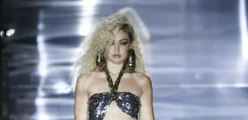 Bella and Gigi Hadid's Voluminous Curls and Full-Body Sequins Brought '70s Glam to the Runway