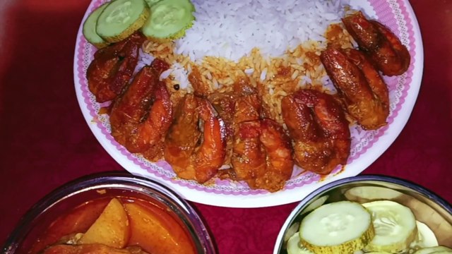 Eating show-Eating rice with chingri macher malai curry and pangas fish curry-Bhuri bhoj family-pangas fish curry eating-chingri macher malai curry-chingri macher malai curry bengali recipe-chingri macher malai curry eating.