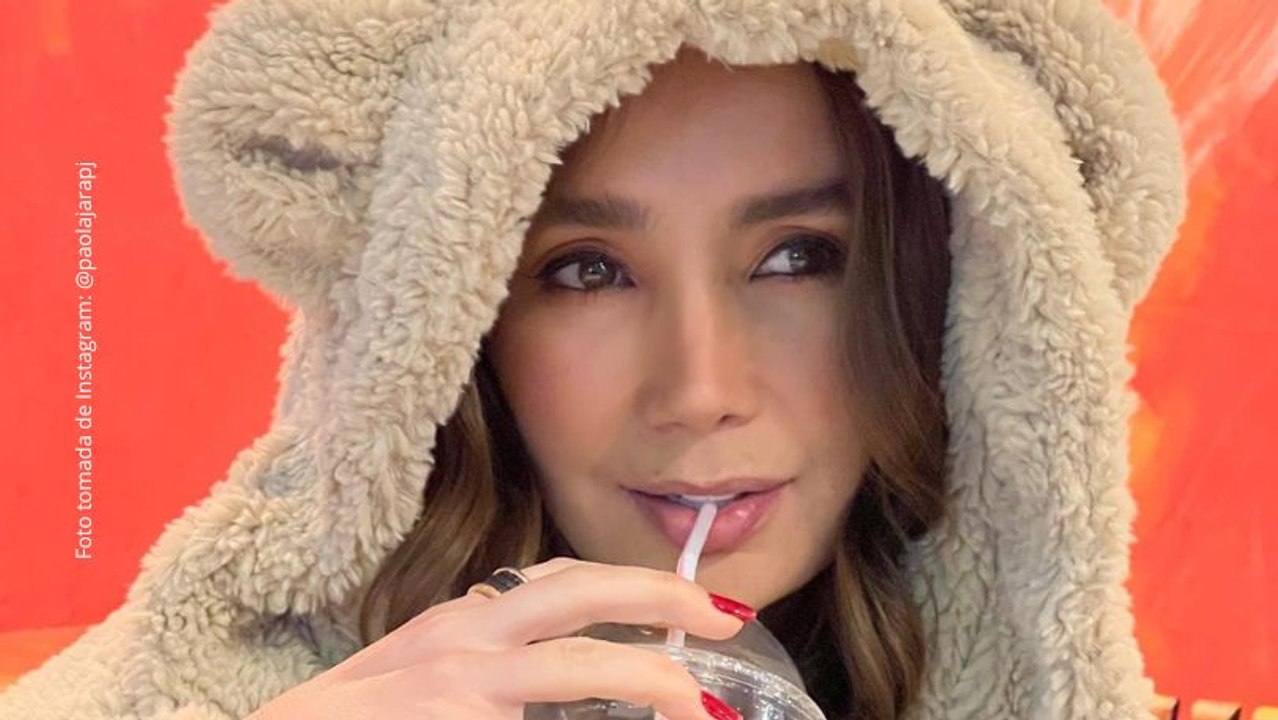 Paola Jara canta a capela en las redes y pide ayuda para el título de una canción