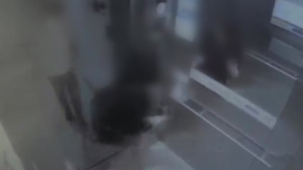 '엘리베이터 납치 미수' 40대, 휴대전화에서 추가 범행 정황..."추가 입건될 듯" / YTN