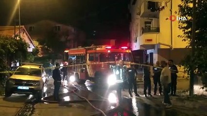 Çekmeköy'de iki araç alev alev yandı