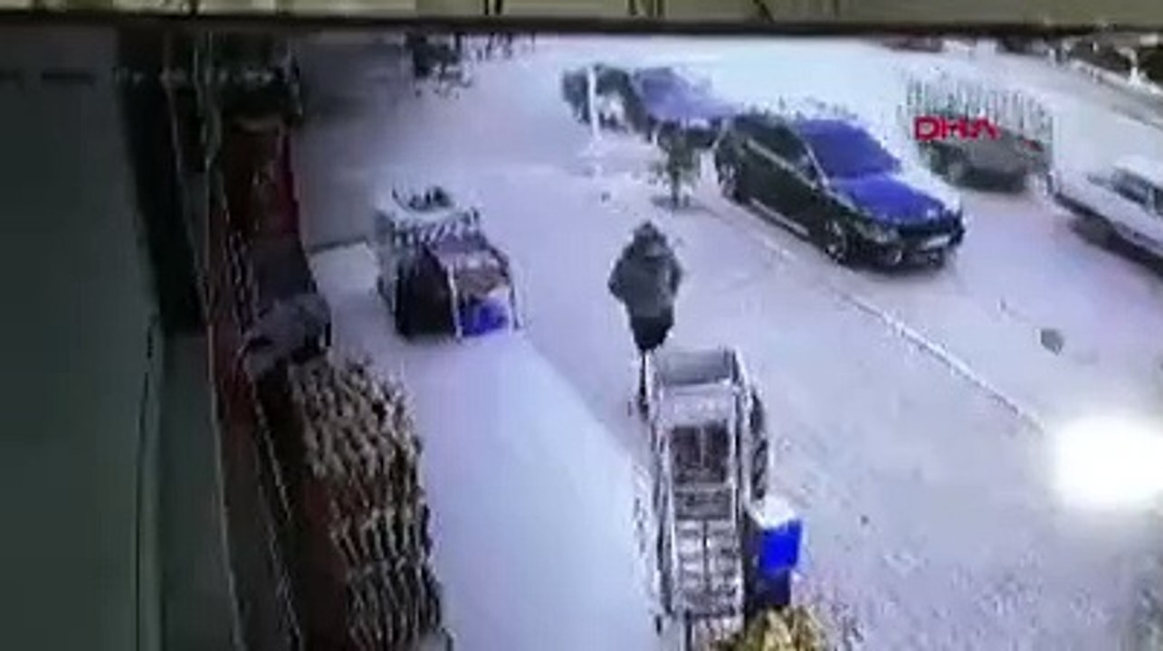 Belediye başkan yardımcısını silahla yaralayan kişi kamerada