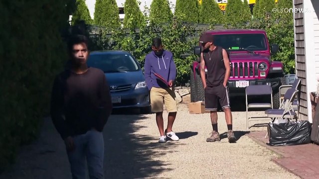 Migránsokkal teli buszokat küldtek republikánus kormányzók az amerikai alelnök rezidenciájához