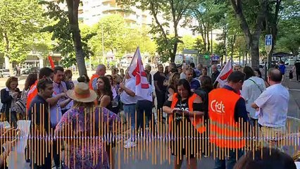 Marseille: Les salariés de la banque Populaire en grève.