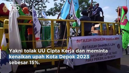 Aksi Dorong Motor Tolak Harga BBM Naik