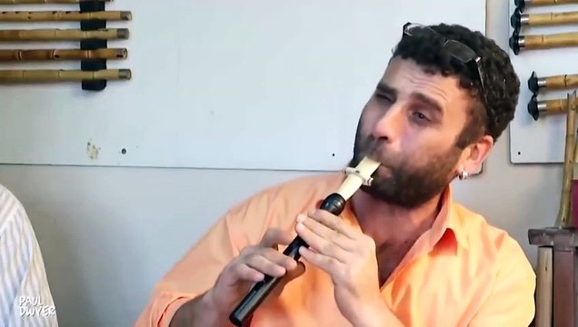 Hataylı müzisyenin mey ile 'blues' müzik yaptığı anlar sosyal medyada gündem oldu