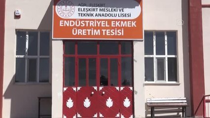 Mesleki ve Teknik Anadolu Lisesi öğrencileri günde 7 bin ekmek üretiyor