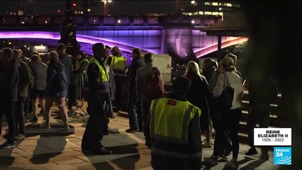 Les adieux des Britanniques à la reine : une file d'attente de près de 8 km à Westminster