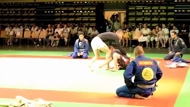 Extraits de la Nuit des Arts Martiaux Traditionnels en Guyane (27.10.12) au Progt