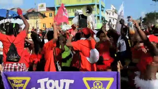 Mardi gras : ambiance à Fort-de-France