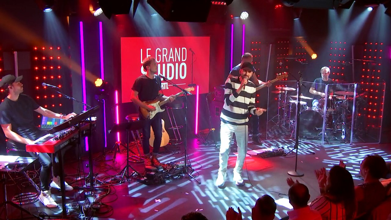 Christophe Willem interprète "P.S. Je t'aime" dans "Le Grand Studio RTL"