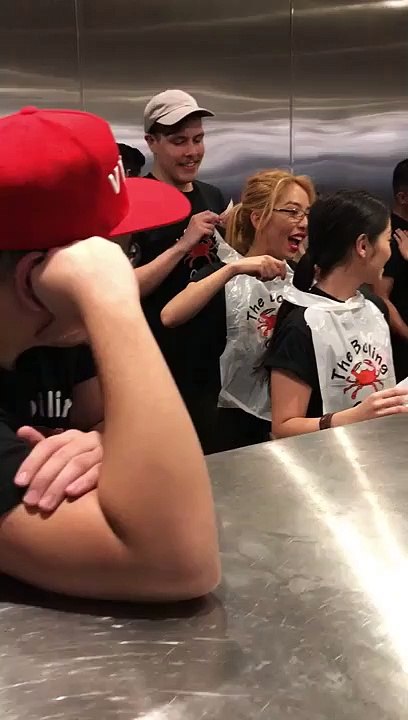 The Boiling Crab Glen Waverley | Mannequin Challenge
