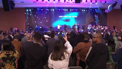 Bolsonaro vai a culto de aniversário de Silas Malafaia