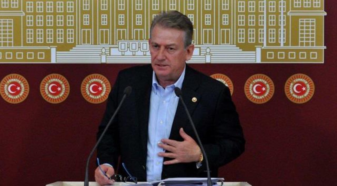 Son Dakika! Eski CHP Trabzon Milletvekili Haluk Pekşen hayatını kaybetti