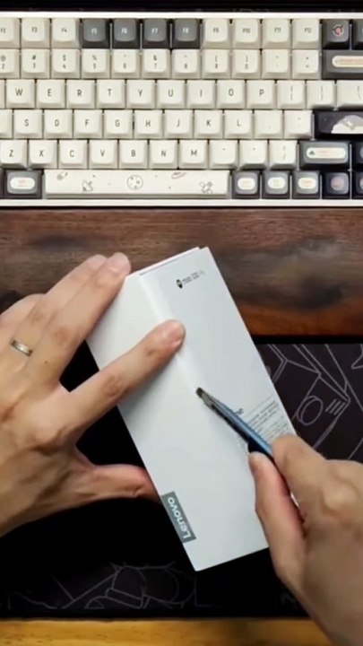 فيديو فتح صندوق هاتف Motorola Moto S30 Pro