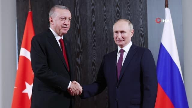 Özbekistan'ın Semerkant kentinde Cumhurbaşkanı Recep Tayyip Erdoğan ile Rusya Devlet Başkanı Vladimir Putin arasındaki görüşme başladı.