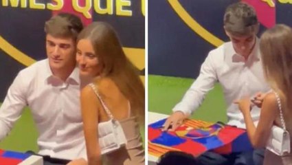 Barcelona'nın yıldızı Gavi, imza töreninde kadın hayranının yaptığı cesur hareketle neye uğradığını şaşırdı