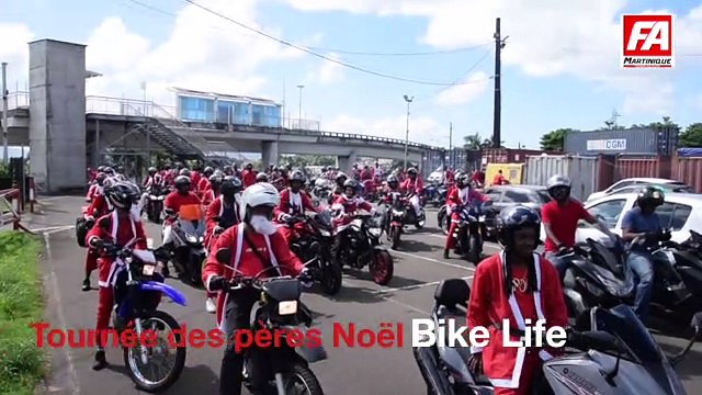 Tournée des pères et mères Noël