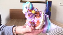 MY LITTLE PONY-UNBOXING PONY POST PONY WEAR GINGERBREAD DRESS AND BOW
