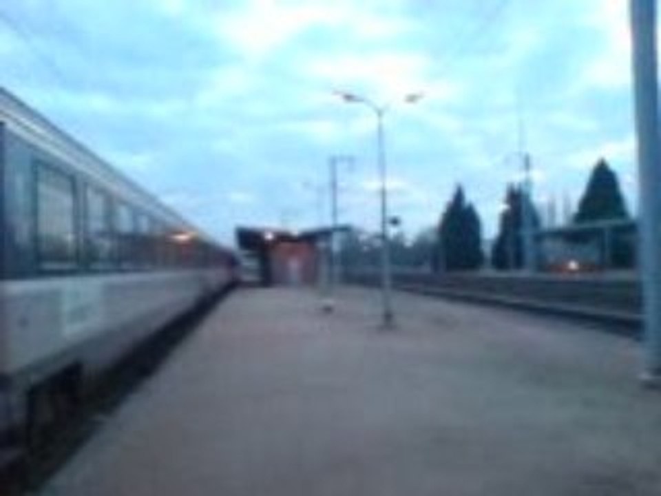 Passage d'une BB15000 avec 11 voitures cic