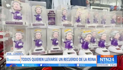 Se agotan los "souvenirs" con el rostro de la reina Isabel ll en Londres
