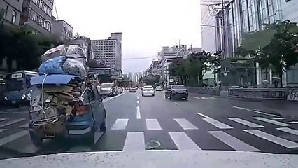 the driver of this vehicle miscalculated, accidents are inevitable