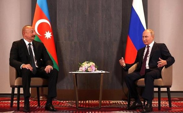 Putin: Ermenistan-Azerbaycan sınırındaki durumun ağırlaşmasından çok endişeliyiz Azerbaycan Cumhurbaşkanı Aliyev ile Rusya Devlet Başkanı Putin bir...