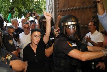 Una nueva polémica salpica al Foro para la Concordia Civil tras el escrache a Olona en la Universidad de Granada