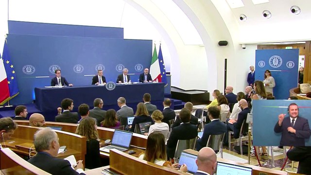 Draghi: Io disponibile a un secondo mandato a Palazzo Chigi? No