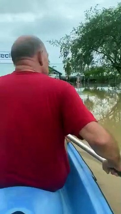 Inondations Guadeloupe - parking Leclerc Gosier - 30/04/2022