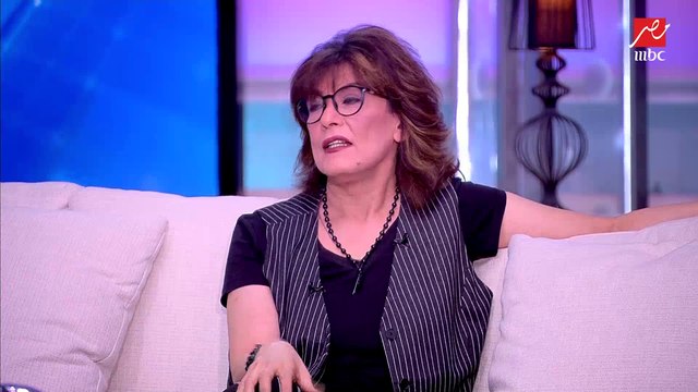 سماح انور عن الجواز :مش مستعدة اتمكيج وألبس جزمة بكعب عشان حد .. احب واحد يقرفني ليه ما احبني انا احسن .. صدمة ياسمين عز : انا دماغي لفت ف الحلقة دي