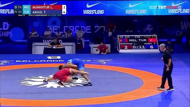 Milli güreşçi Taha Akgül, üçüncü defa dünya şampiyonu