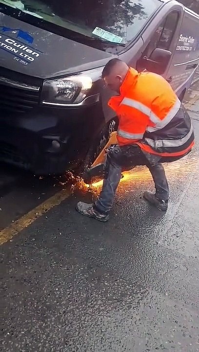 Quand la fourrière met un sabot à la camionnette d'ouvriers