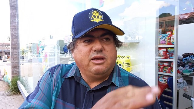 Abordagem a condutor no centro de Umuarama gera polêmica e resulta em apreensão de moto irregular 1