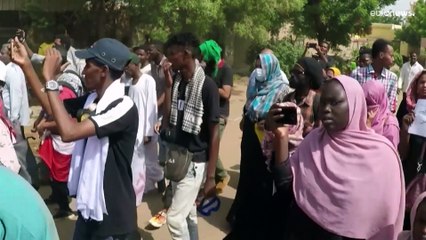 قادة السودان العسكريون يوافقون على قيام المدنيين بتعيين رئيسي الحكومة ومجلس السيادة