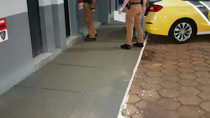 Homem com mandado de prisão em aberto por não pagamento de pensão alimentícia é preso pela PM