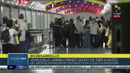 Tripulantes de avión secuestrado en Argentina llegan a suelo venezolano