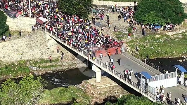 Gobierno niega veracidad de vídeo de haitianos saltando portón hacia RD