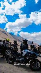 இந்த வீடியோ பாத்துட்டே இருக்கனும் போல தோணுதே..அஜித்தோட அந்த வாய்ஸ்..