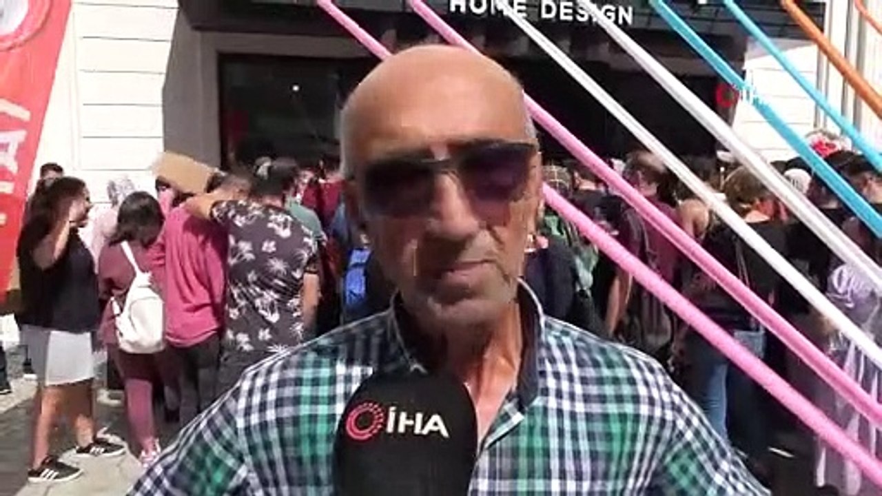 Ordu’da indirimli telefon izdihamı ve tehdit iddiası: "Cep telefonunu elimden silah zoruyla aldılar"