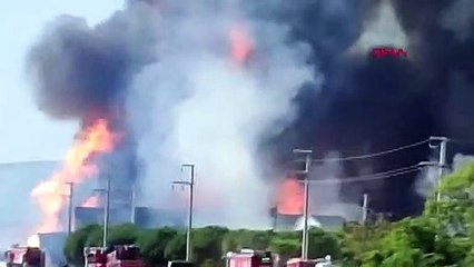 İzmir'de, kozmetik fabrikasında yangın