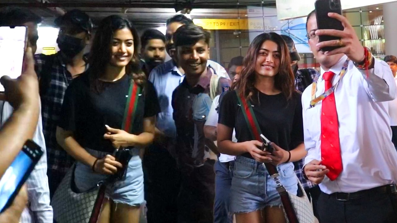 रश्मिका मंदाना को एयरपोर्ट पर देखते ही सेल्फी के लिए लगी फैंस की भीड़